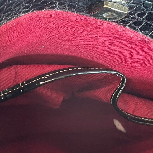 Liz Claiborne Black Faux Croc Tote Bag Set - Picture 6 of 9